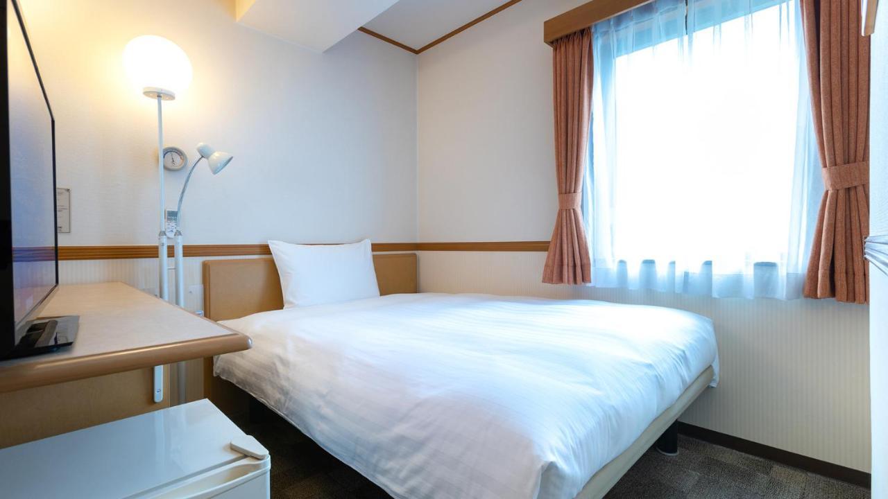 Toyoko Inn Kobe Sannomiya-Eki Higashi Dış mekan fotoğraf