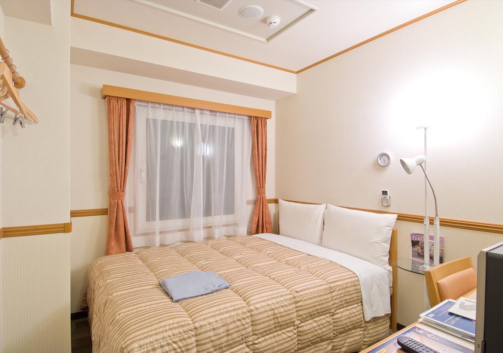 Toyoko Inn Kobe Sannomiya-Eki Higashi Dış mekan fotoğraf