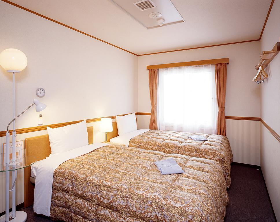 Toyoko Inn Kobe Sannomiya-Eki Higashi Dış mekan fotoğraf