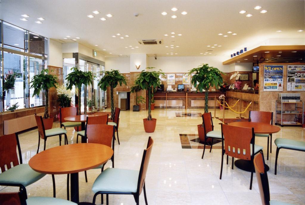 Toyoko Inn Kobe Sannomiya-Eki Higashi Dış mekan fotoğraf